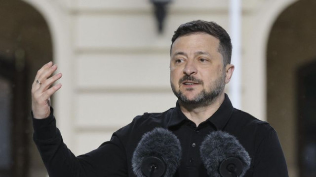 Президентът на Украйна Володимир Зеленски е провел закрита среща в